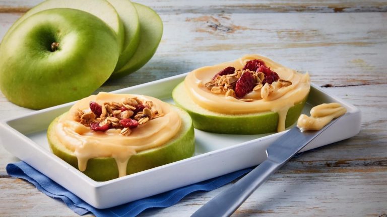 Manzanas con granola horneadas