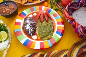 Nopales rellenos en la comida mexicana